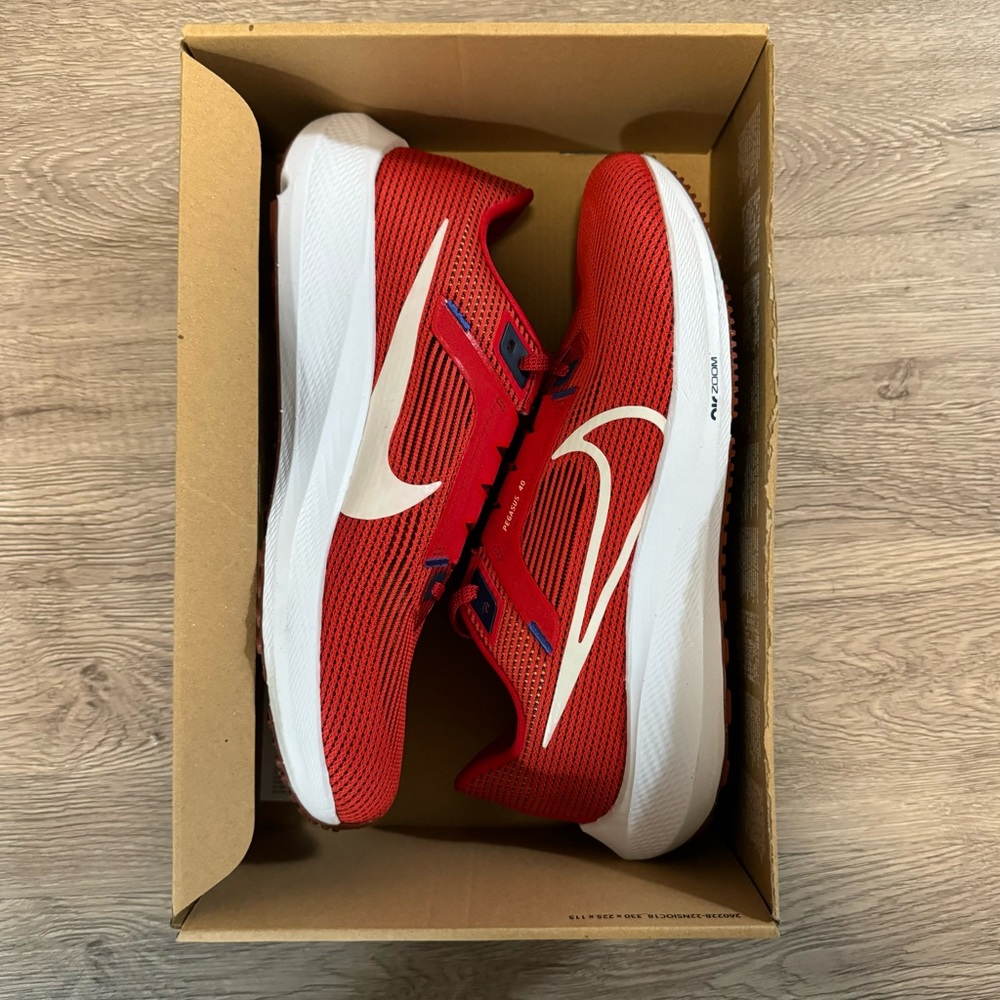 Nike Zoom Pegasus 40 red